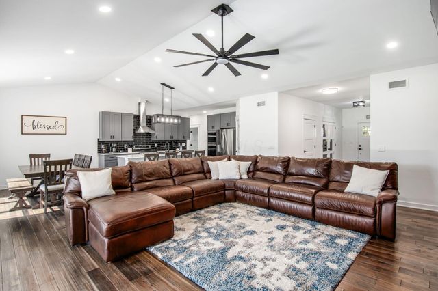 4300 Schirtzinger Road, Hilliard, OH 43026