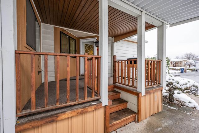 1205 E Lyons Rd, Spokane, WA 99208