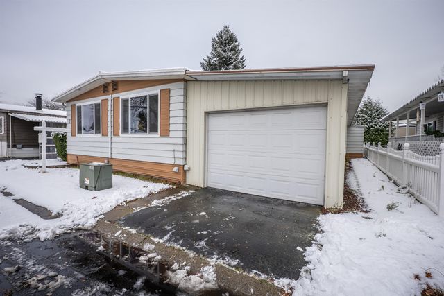 1205 E Lyons Rd, Spokane, WA 99208