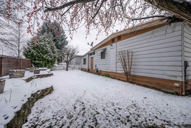 1205 E Lyons Rd, Spokane, WA 99208