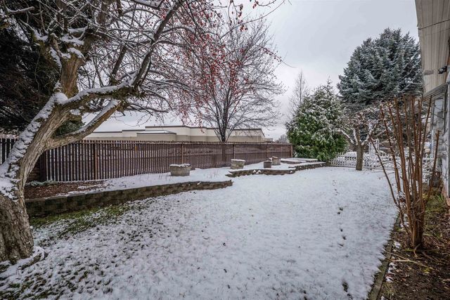 1205 E Lyons Rd, Spokane, WA 99208