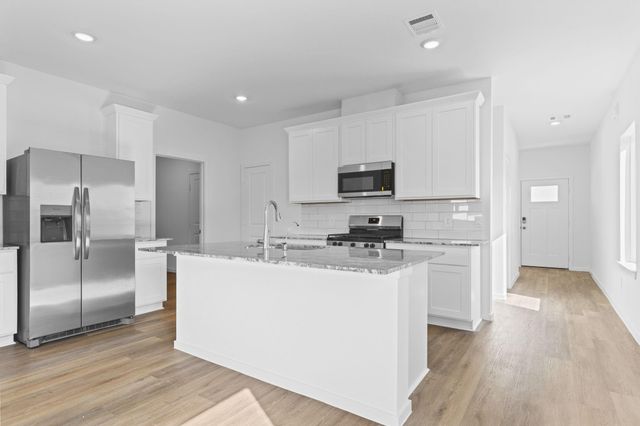 9026 Rose Water Trail, Iowa Colony, TX 77583