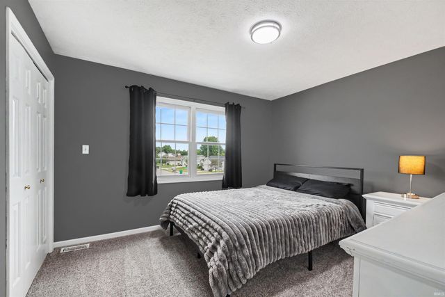 11032 Gorden Setter Drive, Osceola, IN 46561