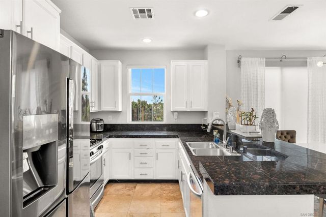 1555 Caminito Cremona, Chula Vista, CA 91915