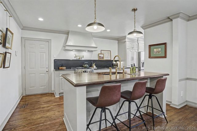 2432 E 25th Place, Tulsa, OK 74114