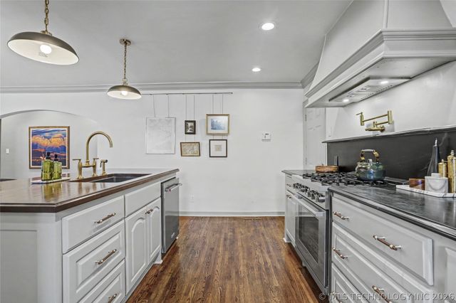 2432 E 25th Place, Tulsa, OK 74114