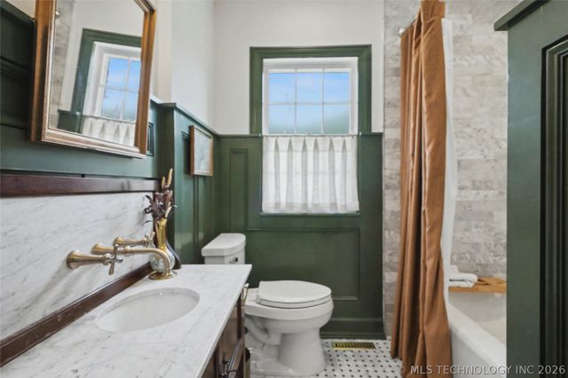 2432 E 25th Place, Tulsa, OK 74114