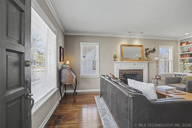 2432 E 25th Place, Tulsa, OK 74114