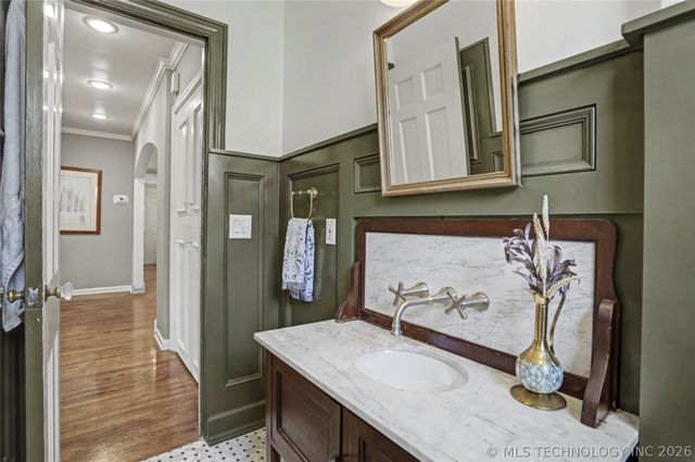 2432 E 25th Place, Tulsa, OK 74114