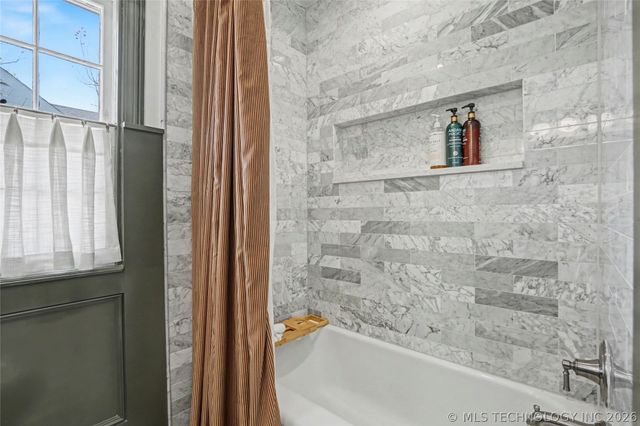 2432 E 25th Place, Tulsa, OK 74114