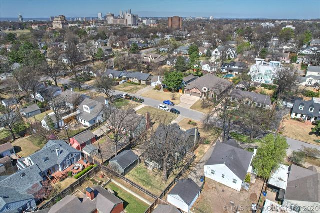 2432 E 25th Place, Tulsa, OK 74114
