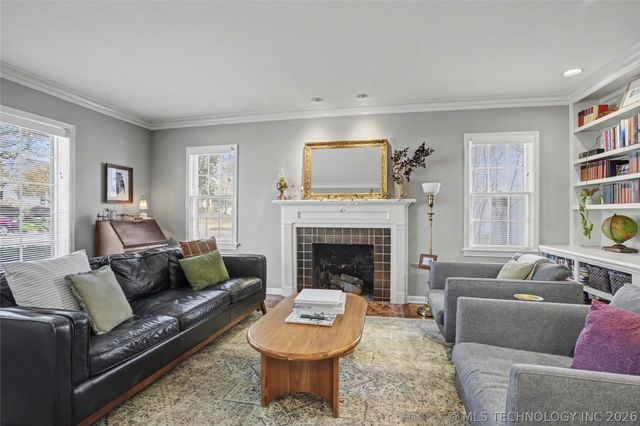 2432 E 25th Place, Tulsa, OK 74114