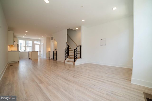 7324 BLADE DR, Falls Church, VA 22042