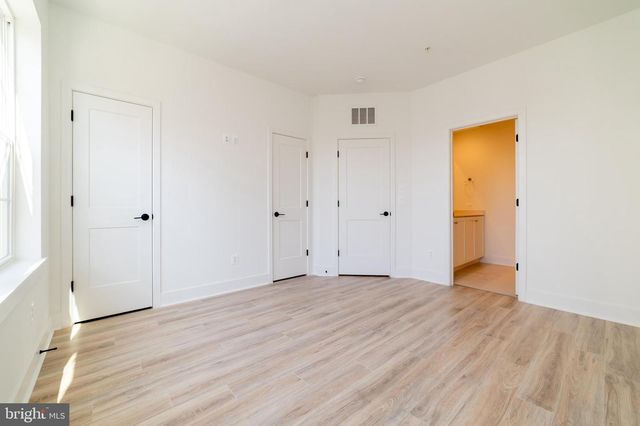 7324 BLADE DR, Falls Church, VA 22042