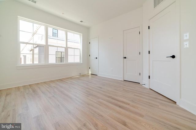 7324 BLADE DR, Falls Church, VA 22042