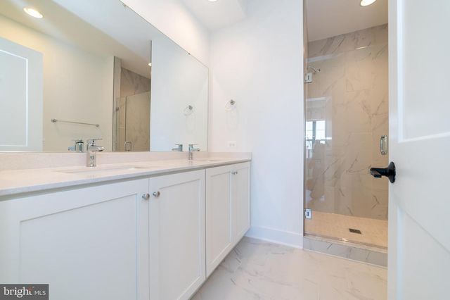 7324 BLADE DR, Falls Church, VA 22042