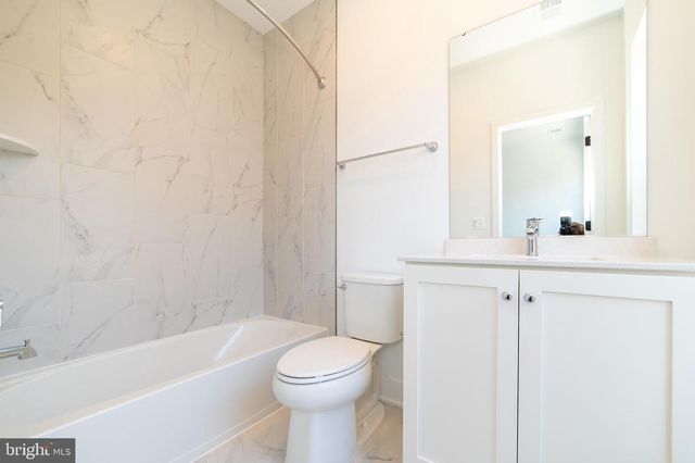 7324 BLADE DR, Falls Church, VA 22042