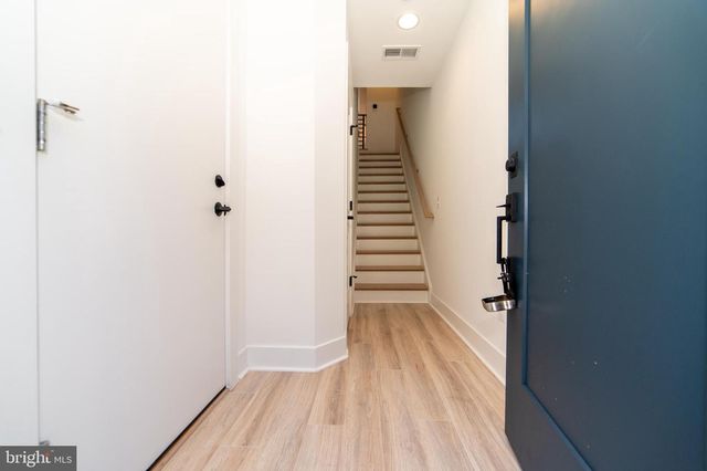 7324 BLADE DR, Falls Church, VA 22042