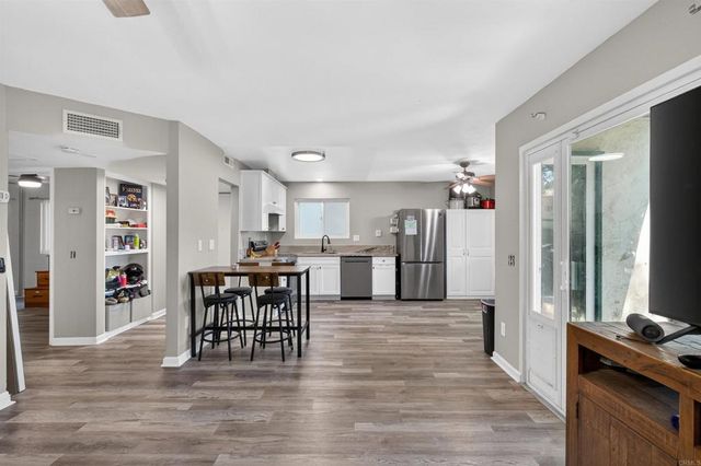 1817 E Grand Ave 11, Escondido, CA 92027