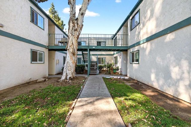 1817 E Grand Ave 11, Escondido, CA 92027