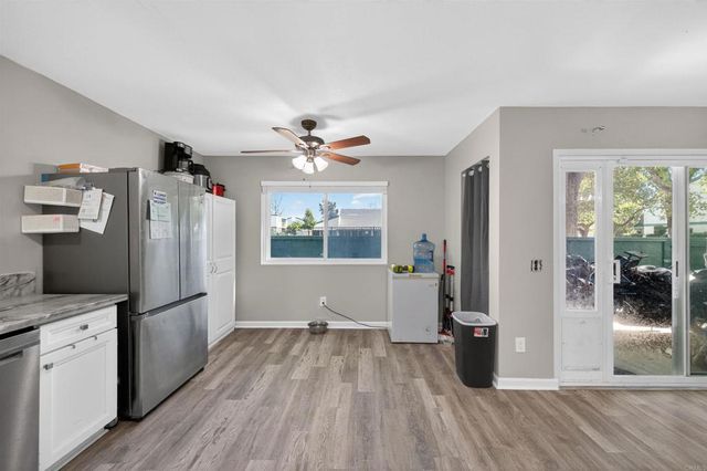 1817 E Grand Ave 11, Escondido, CA 92027