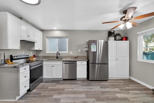 1817 E Grand Ave 11, Escondido, CA 92027