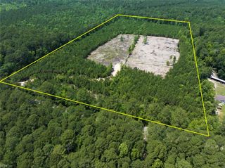 20ac Ridge RD, Cobbs Creek, VA 23035