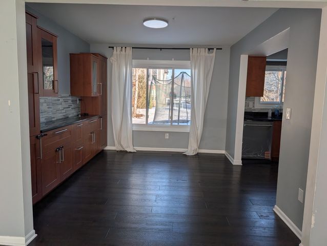 7074 Foxridge Drive, Canton, MI 48187