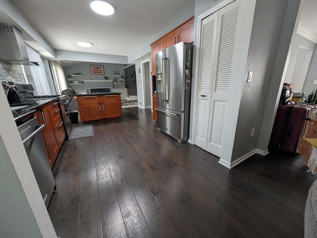 7074 Foxridge Drive, Canton, MI 48187