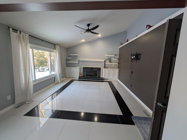 7074 Foxridge Drive, Canton, MI 48187