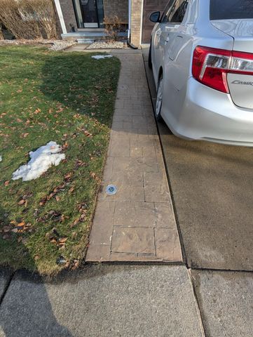 7074 Foxridge Drive, Canton, MI 48187