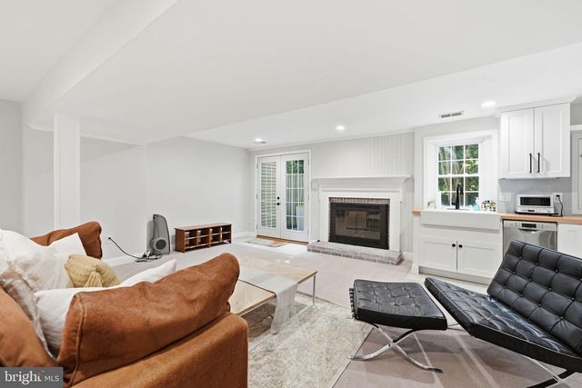 7922 JENSEN PL, Bethesda, MD 20817