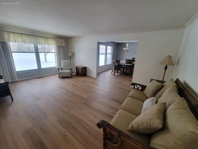 6091 Kings Shire Road, Grand Blanc, MI 48439