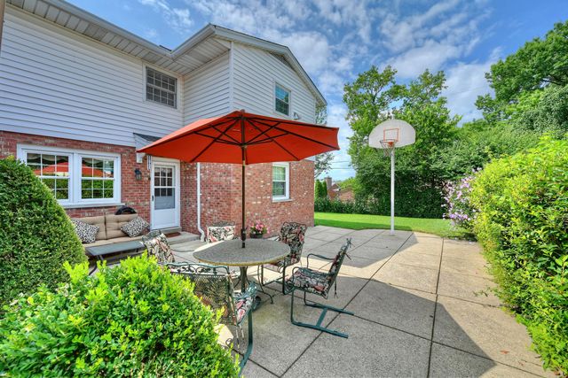 249 N Ashbrook Circle, Lakeside Park, KY 41017