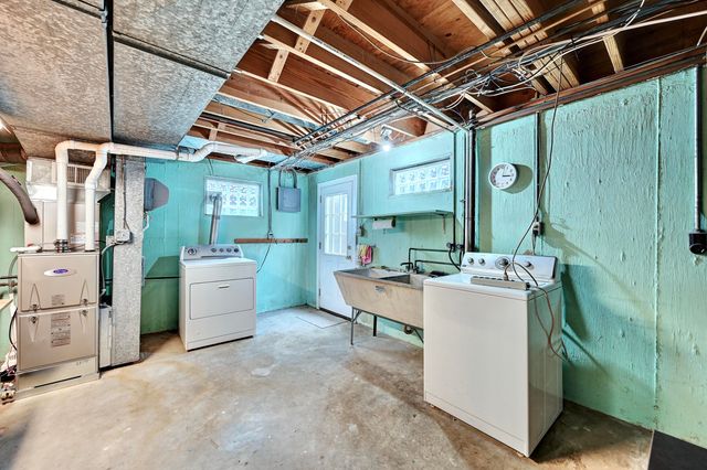 249 N Ashbrook Circle, Lakeside Park, KY 41017