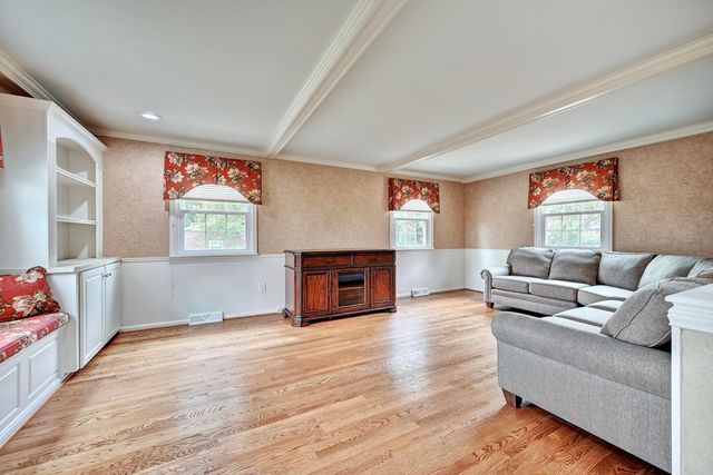 249 N Ashbrook Circle, Lakeside Park, KY 41017