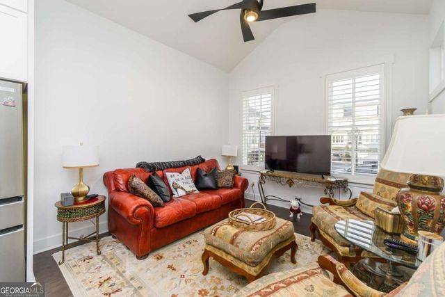 963 South on main Drive, Woodstock, GA 30188