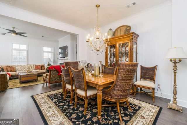 963 South on main Drive, Woodstock, GA 30188