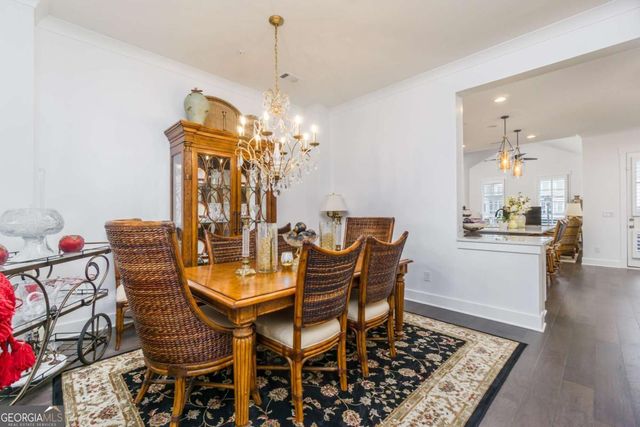 963 South on main Drive, Woodstock, GA 30188