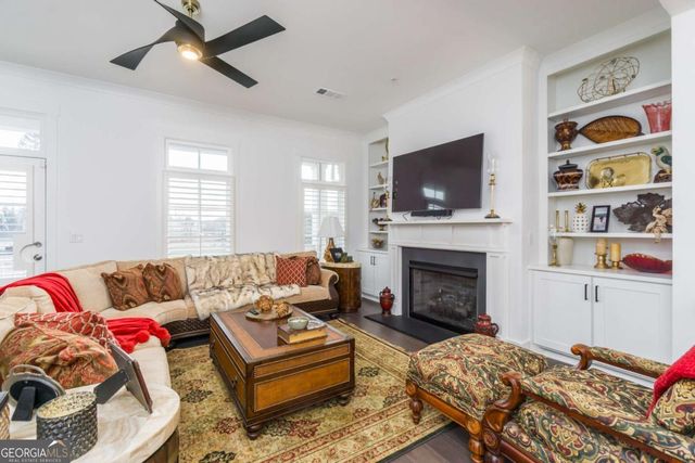 963 South on main Drive, Woodstock, GA 30188