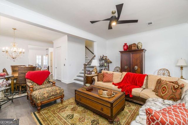 963 South on main Drive, Woodstock, GA 30188