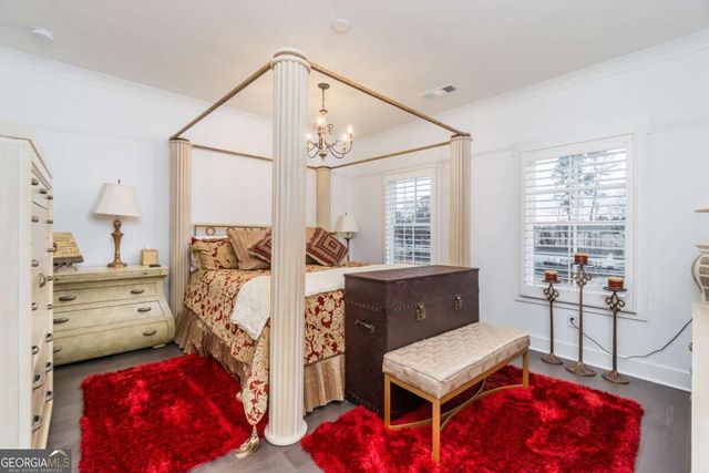 963 South on main Drive, Woodstock, GA 30188