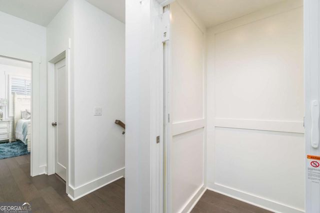 963 South on main Drive, Woodstock, GA 30188