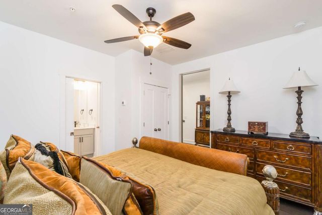 963 South on main Drive, Woodstock, GA 30188