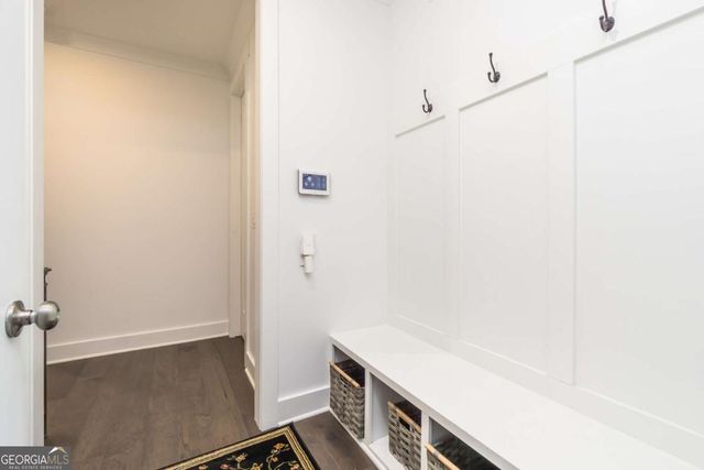 963 South on main Drive, Woodstock, GA 30188