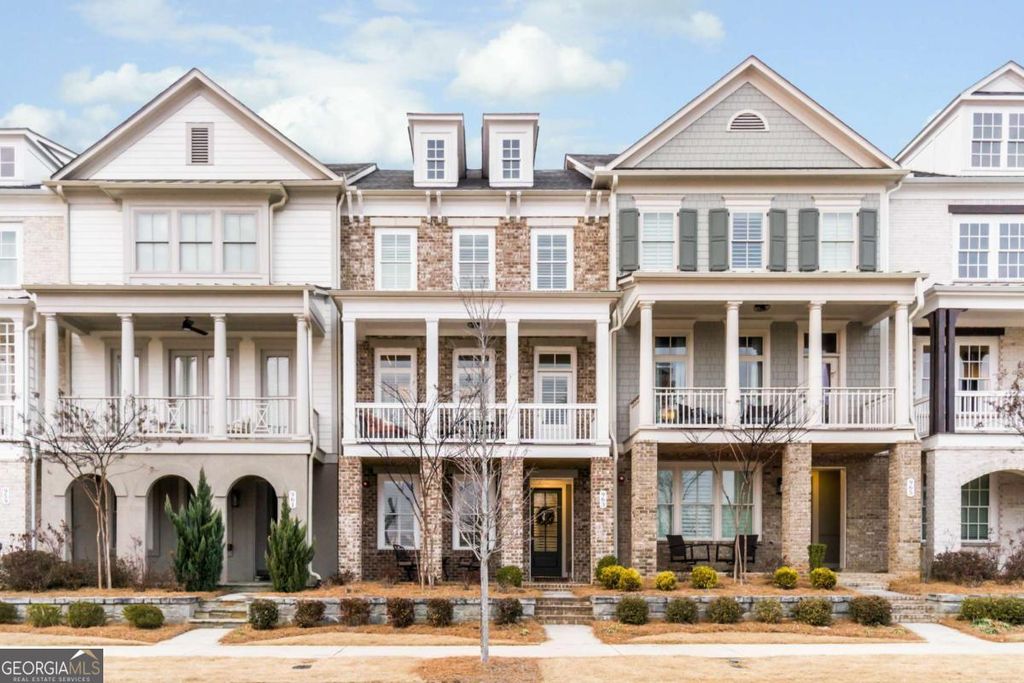 963 South on main Drive, Woodstock, GA 30188