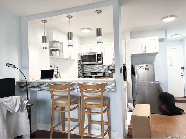 61-15 97th Street 15P, Rego Park, NY 11374