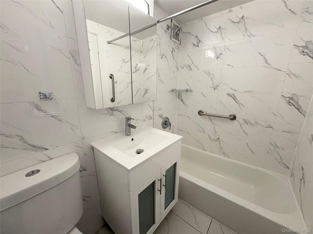 61-15 97th Street 15P, Rego Park, NY 11374