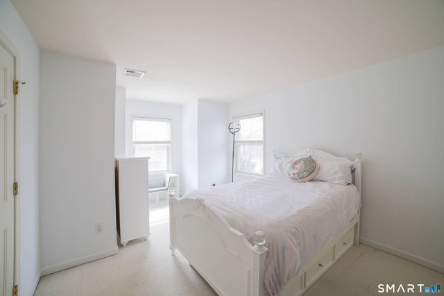 16 Sunset Hill Avenue, Norwalk, CT 06851