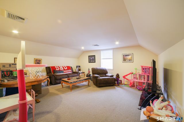 16 Sunset Hill Avenue, Norwalk, CT 06851